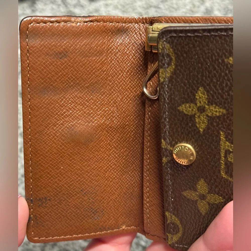 Louis Vuitton 6 ring key holder - Picture 10 of 10